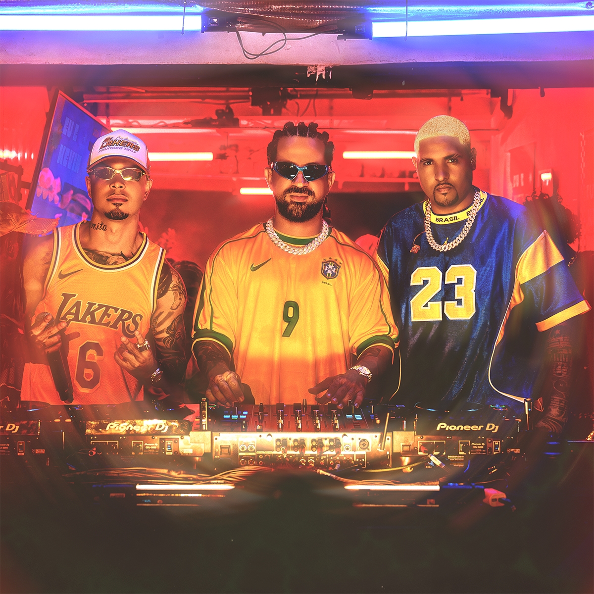 Dennis e Kevin O Chris lançam mais um capítulo de álbum colaborativo e destacam parceria com MC Tuto.