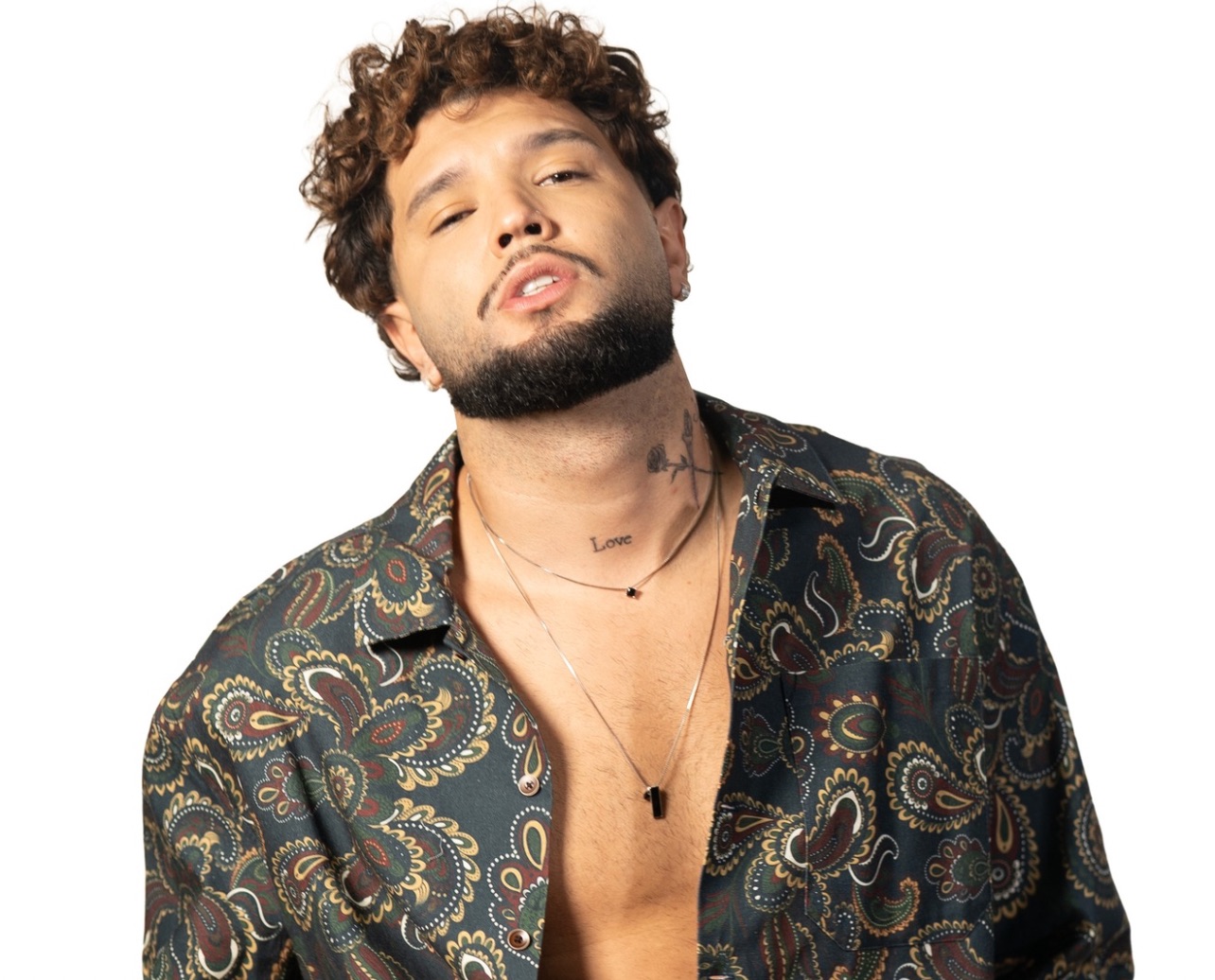 Gabrielzinho lança “Dubai” e apresenta novas faixas do projeto “Festinha”