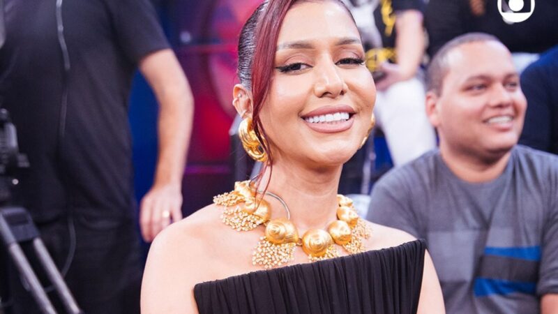 Priscila Senna participa do Altas Horas em homenagem ao especial “Ivete Clareou”