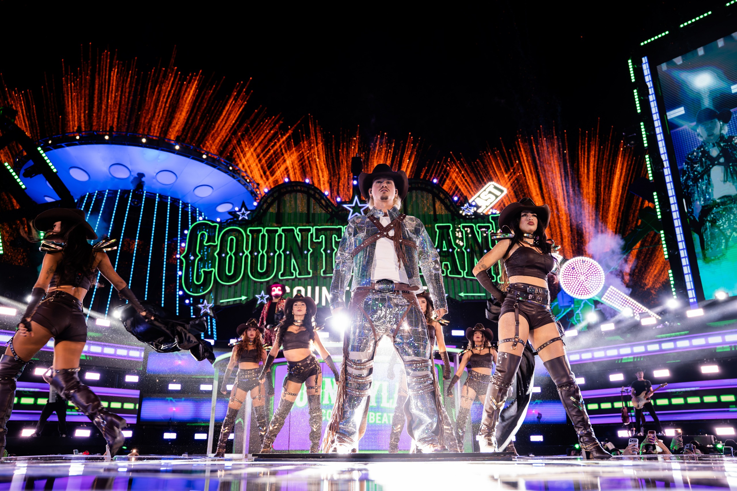 Countrybeat recebe Mariana Fagundes, Mari Fernandez, Panda, Filho do Piseiro, Mc Daniel e Zé Vaqueiro na gravação de “COUNTRYLAND”