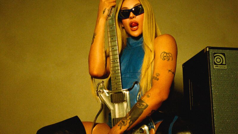 Pabllo Vittar lança a live performance de “ROCKSTAR”