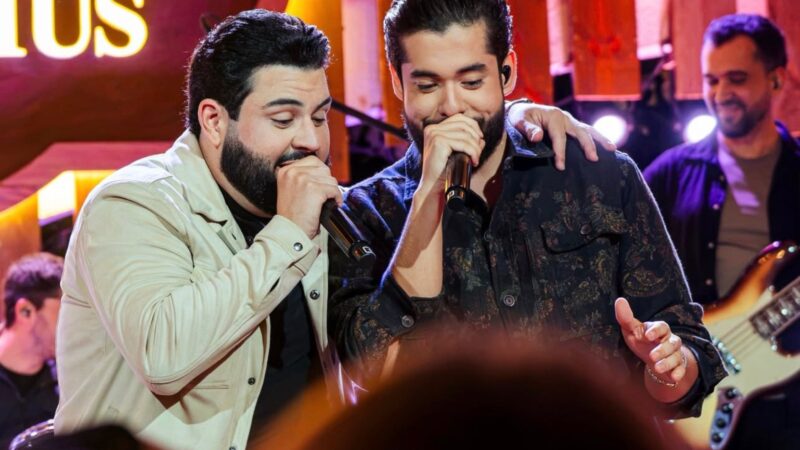 Dom Vitor & Vinícius lançam “Igual Troca de Roupa”, primeira faixa do DVD “Entre Nós”