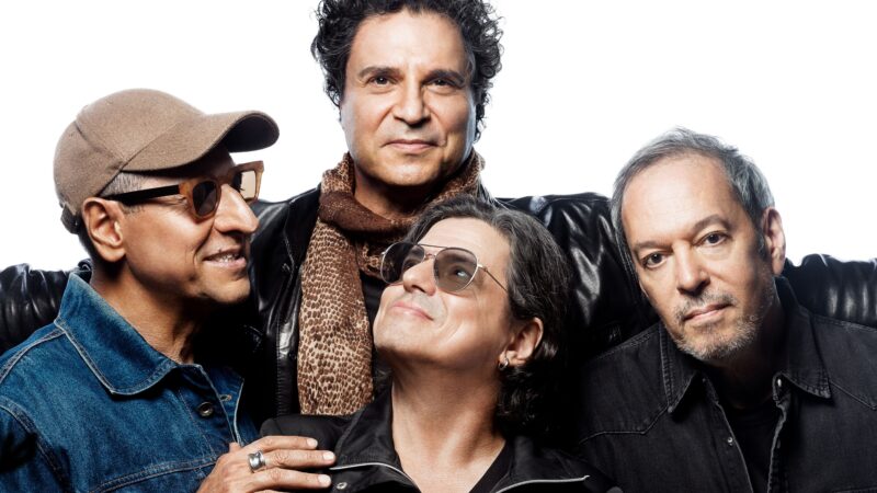 Barão Vermelho Encontro se apresenta no Igloo Super Hall em Curitiba.