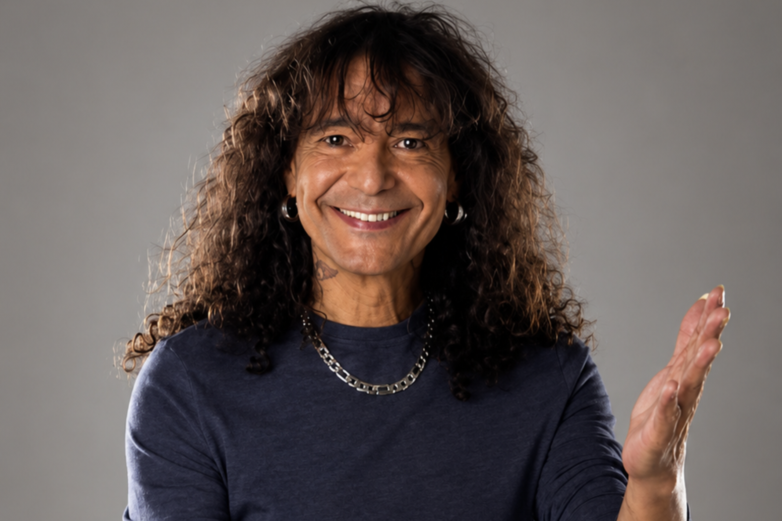 Luiz Caldas se apresenta show “Voz e Violão” neste final de semana em São Paulo.