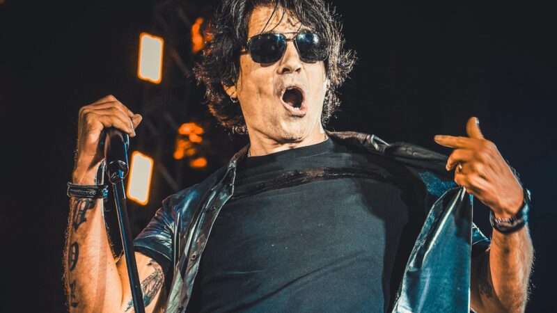 Ele está de volta! Marcus Menna emociona público em gravação de“Tudo de Novo”