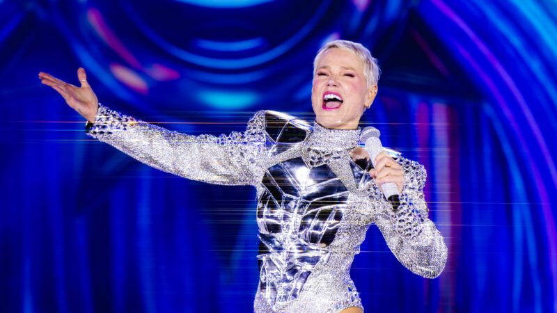 Xuxa esgota ingressos da segunda data em São Paulo e anuncia terceiro show de O Último Voo da Nave na capital paulista.