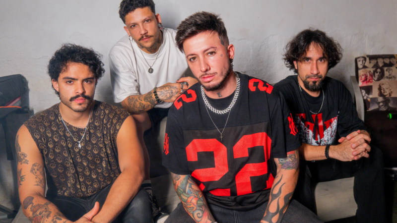 HEVO84 celebra duas décadas de Emo nacional com Julies, Beto (Replace), Aléxia e Yas.