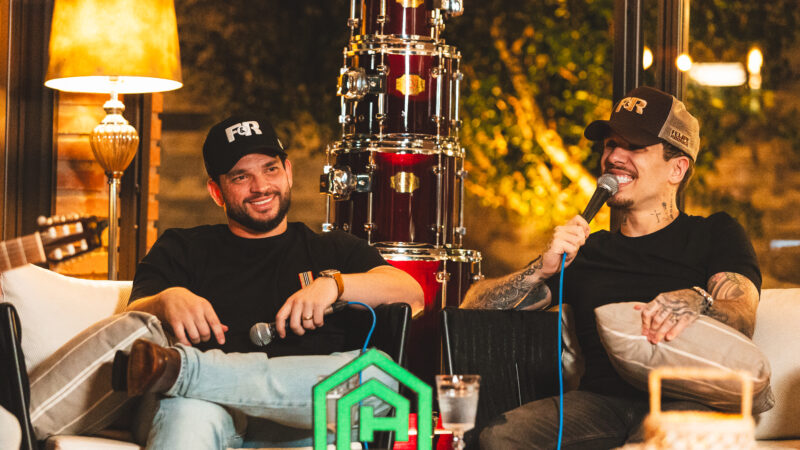 Felipe & Rodrigo dão início à contagem regressiva para novo DVD com guia de “Eu Me Rendo”