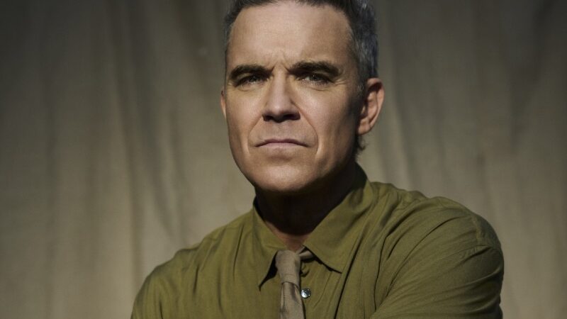 Robbie Williams vem ao Brasil com a BRITPOP Tour para entreter diferentes gerações.