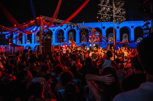 Semana de Arte do Rio: programação segue com Tributo a Ney Matogrosso na Lapa, Gilberto Gil na Flup, Jorge Aragão no Capanema, ‘VLT do Samba’ e outros festivais no Centro.