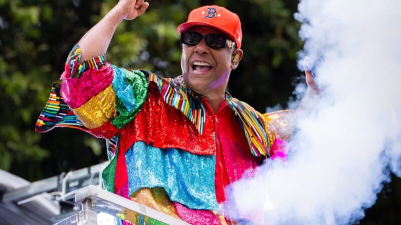 Camarote Salvador anuncia shows de É o Tchan e Psirico no Carnaval 2027.