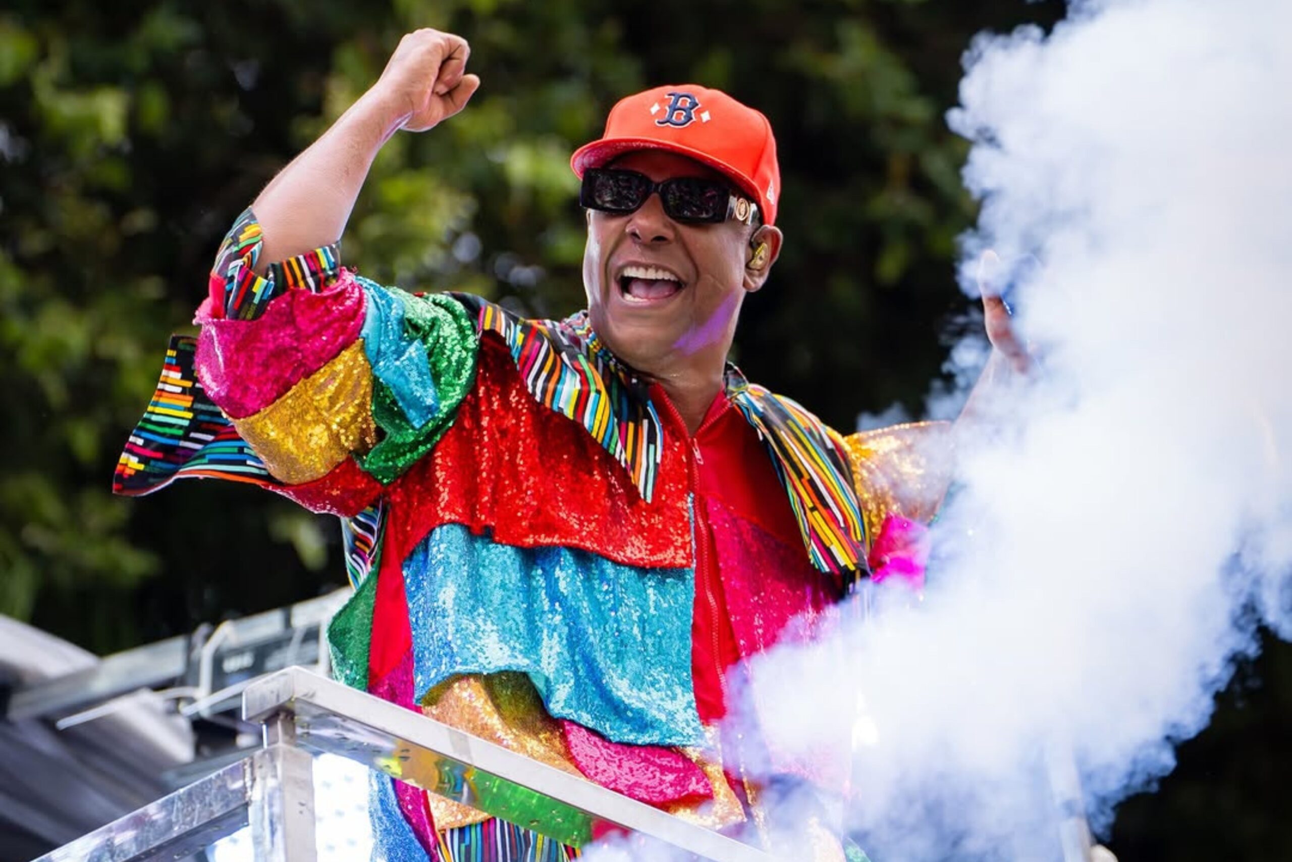 Camarote Salvador anuncia shows de É o Tchan e Psirico no Carnaval 2027.
