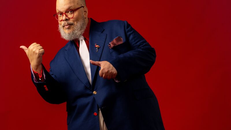 Ed Motta lança “O Desejo Está Nu”, terceiro single antes da chegada do álbum “Toc-Toc”