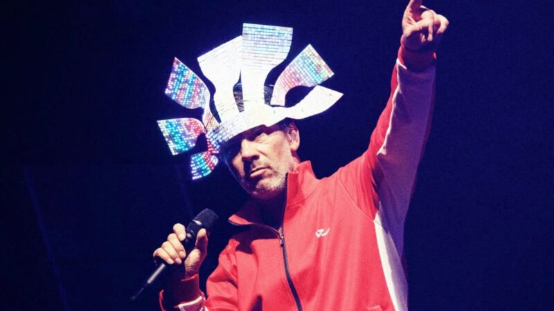Jamiroquai chega hoje a São Paulo.