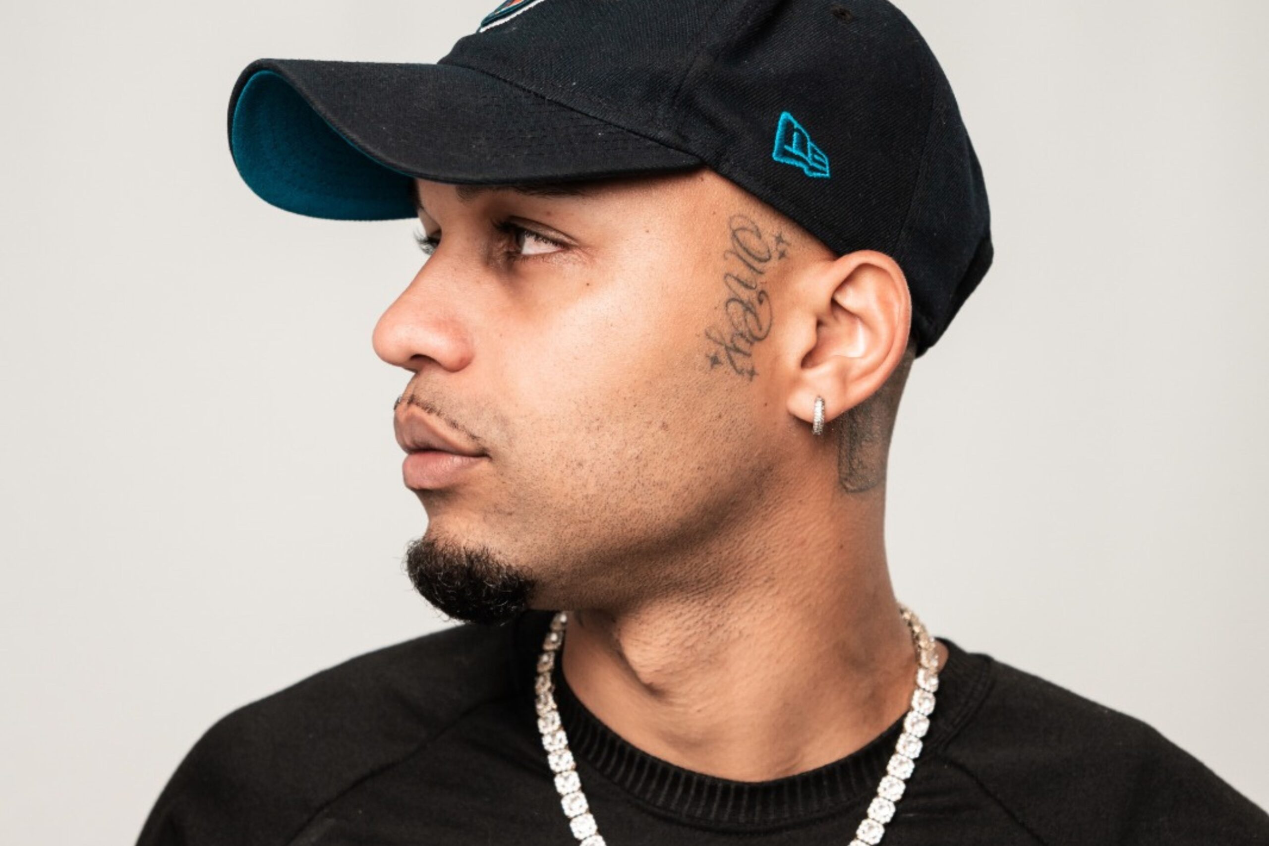 Rapper Sos assina com a gravadora 1Kilo e lança “Placebo”