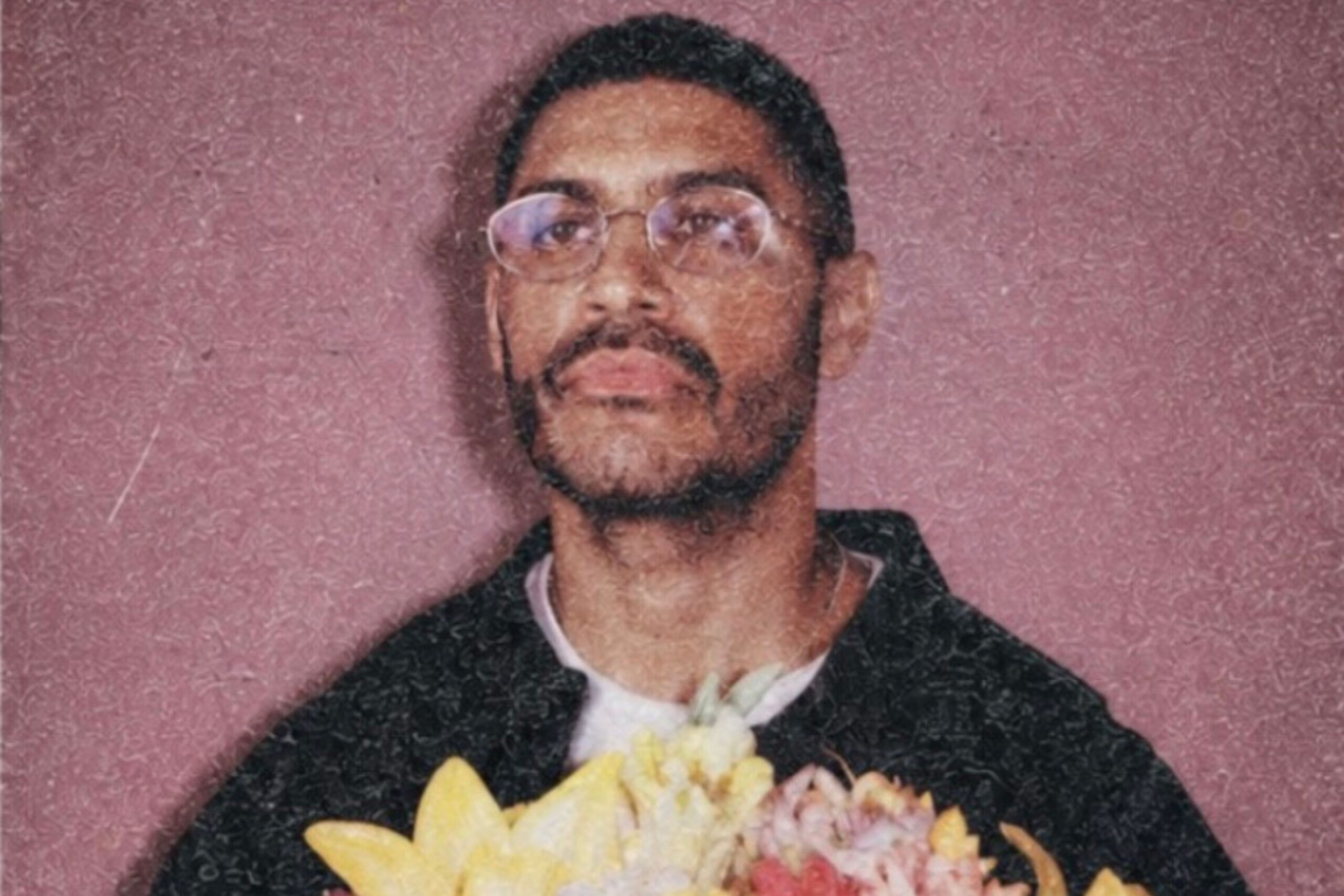Criolo celebra 15 anos de “Nó na Orelha” com turnê pelo Brasil.