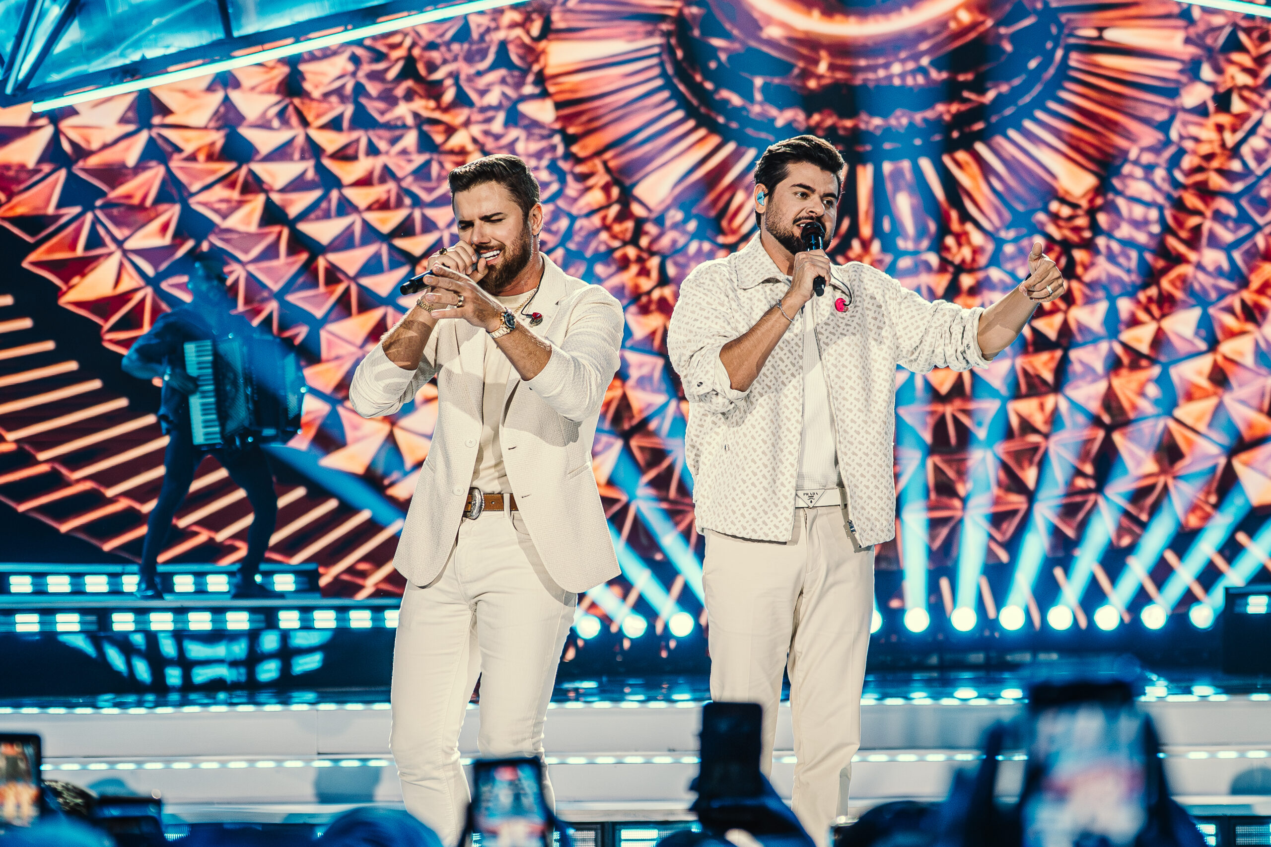 Zé Neto & Cristiano alcançam o Top 1 do Spotify Brasil com “Cadeira Cativa”
