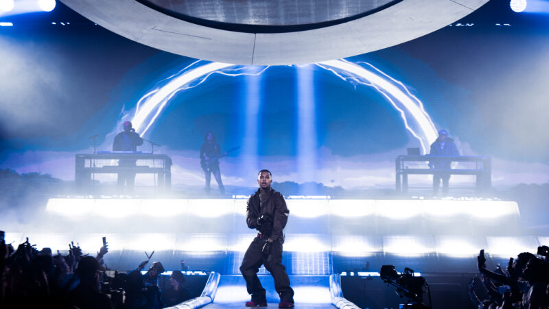 Veigh lança audiovisual “EVOM – A Última Dança” e encerra era de “Eu Venci o Mundo”