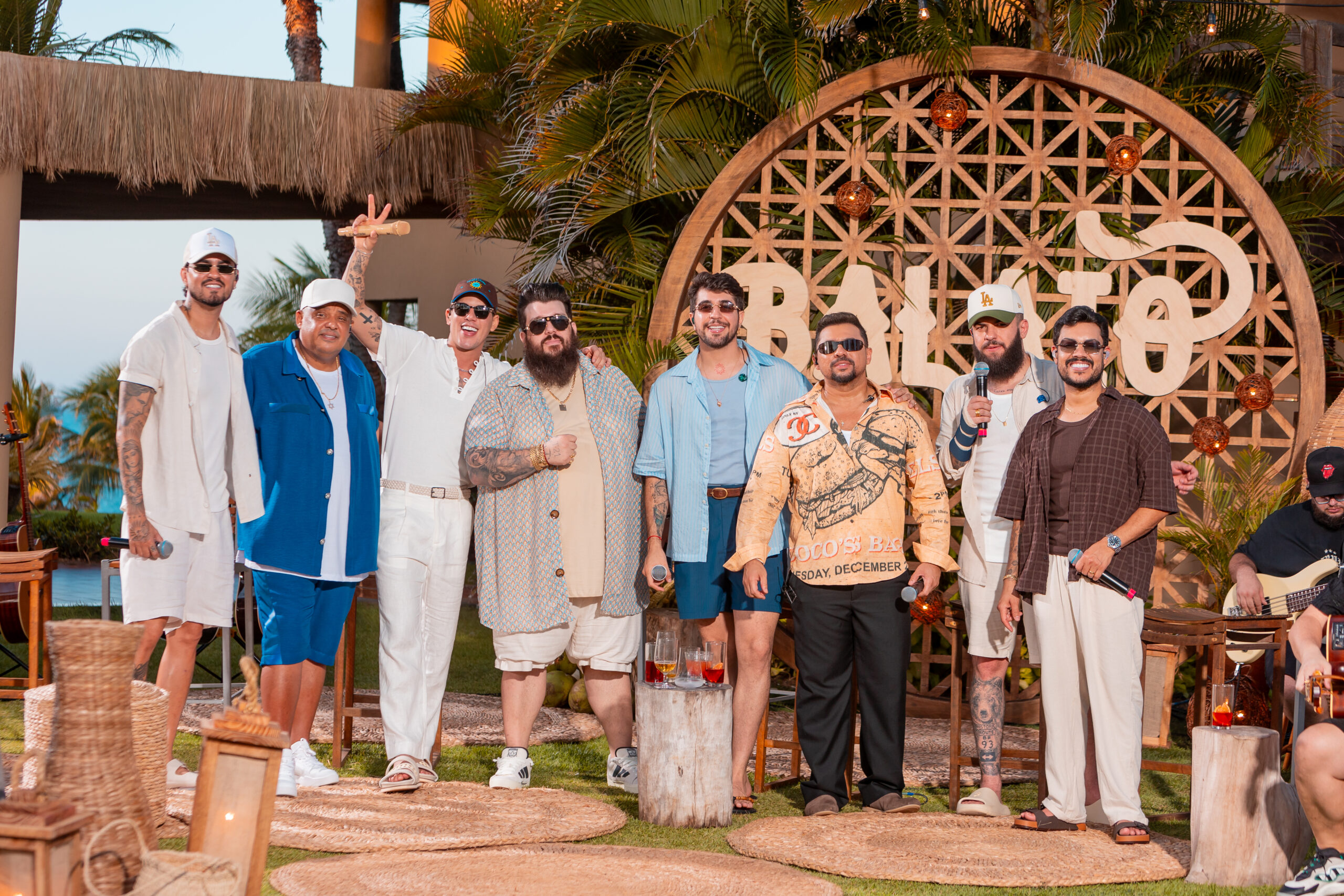 Xand Avião, Nattan, Zé Vaqueiro, Panda, Ícaro & Gilmar e Humberto & Ronaldo se unem em medley de clássicos.