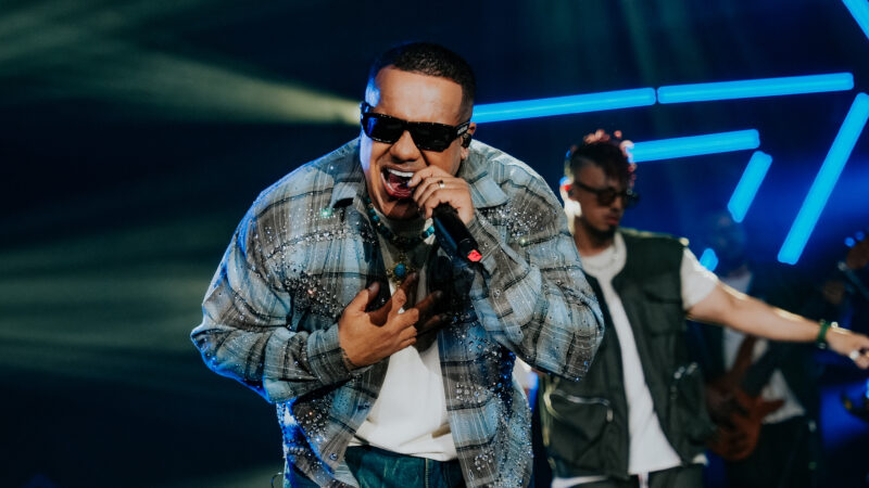 Vitinho assina com a Sony Music e inaugura nova fase da carreira com o primeiro volume do projeto “Intensidade”
