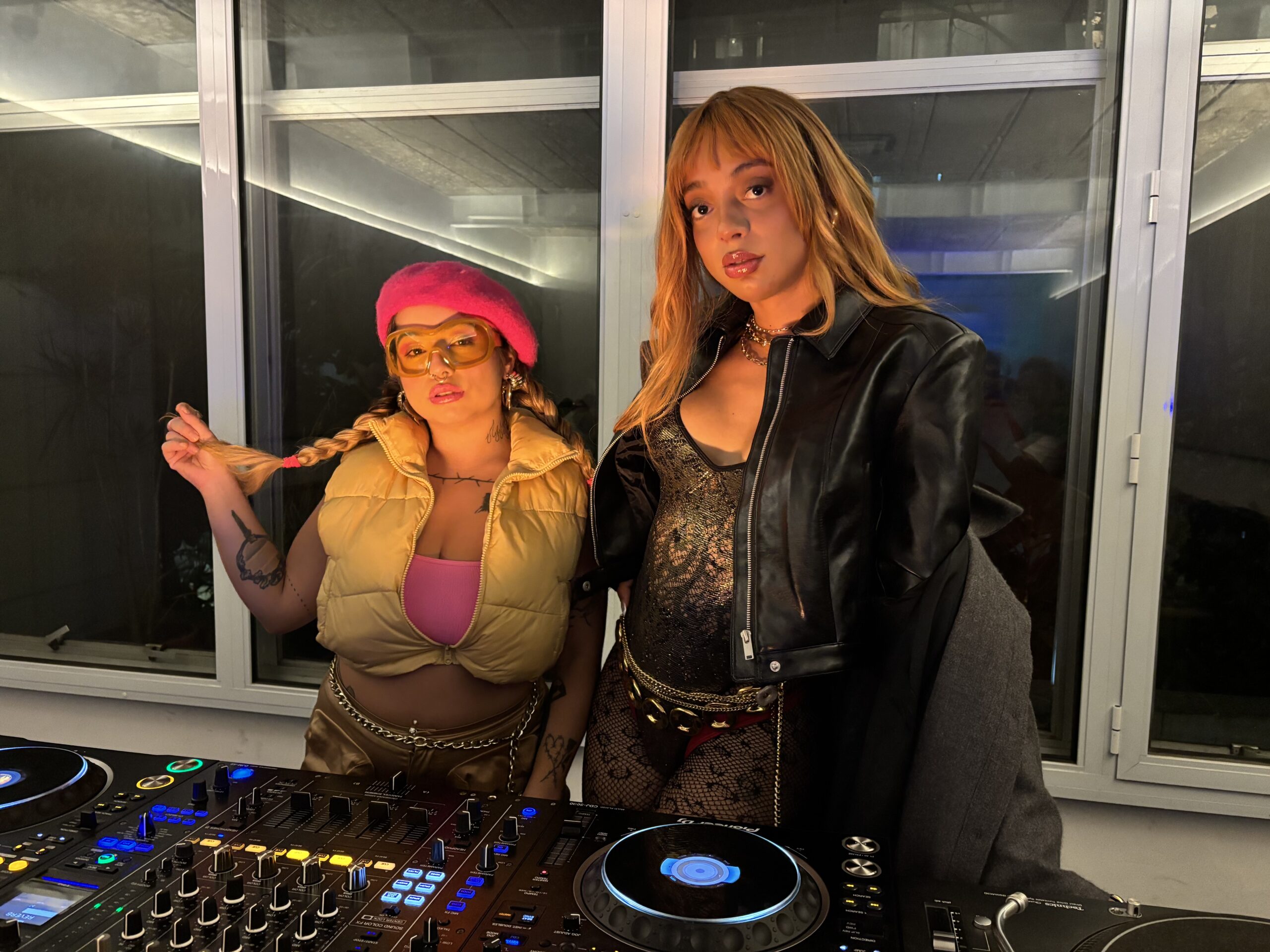 Urias e Mílian Dolla lançam projeto “Le Freak Le Chic” com releituras dosprimeiros sucessos da cantora.