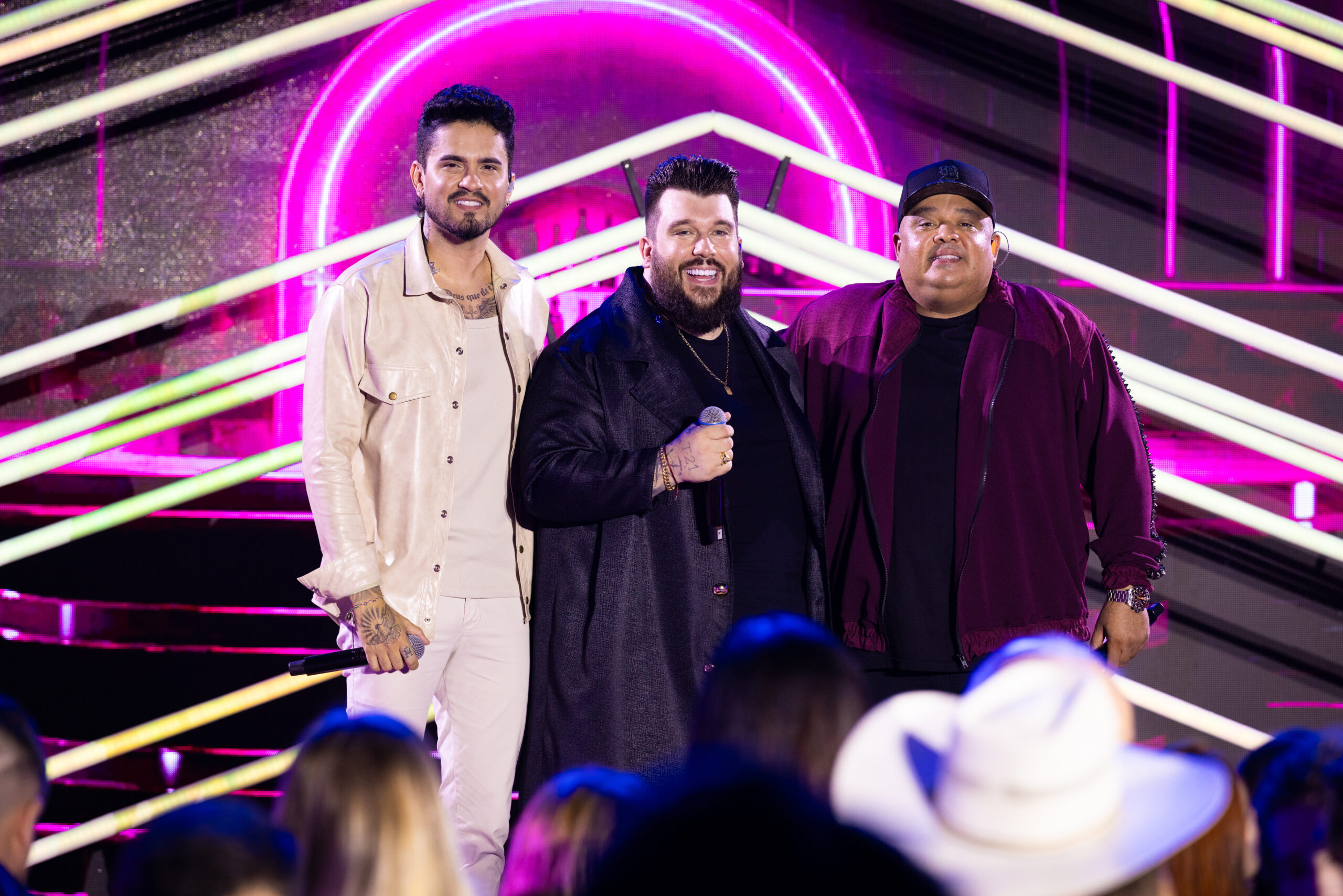Panda lança primeiro álbum de inéditas da carreira e destaca parceria com Humberto & Ronaldo em “Oxe”