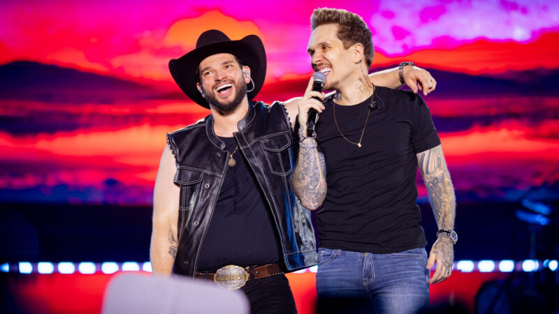Felipe & Rodrigo fazem história e levam “Pós” ao Top 9 do Spotify Global.