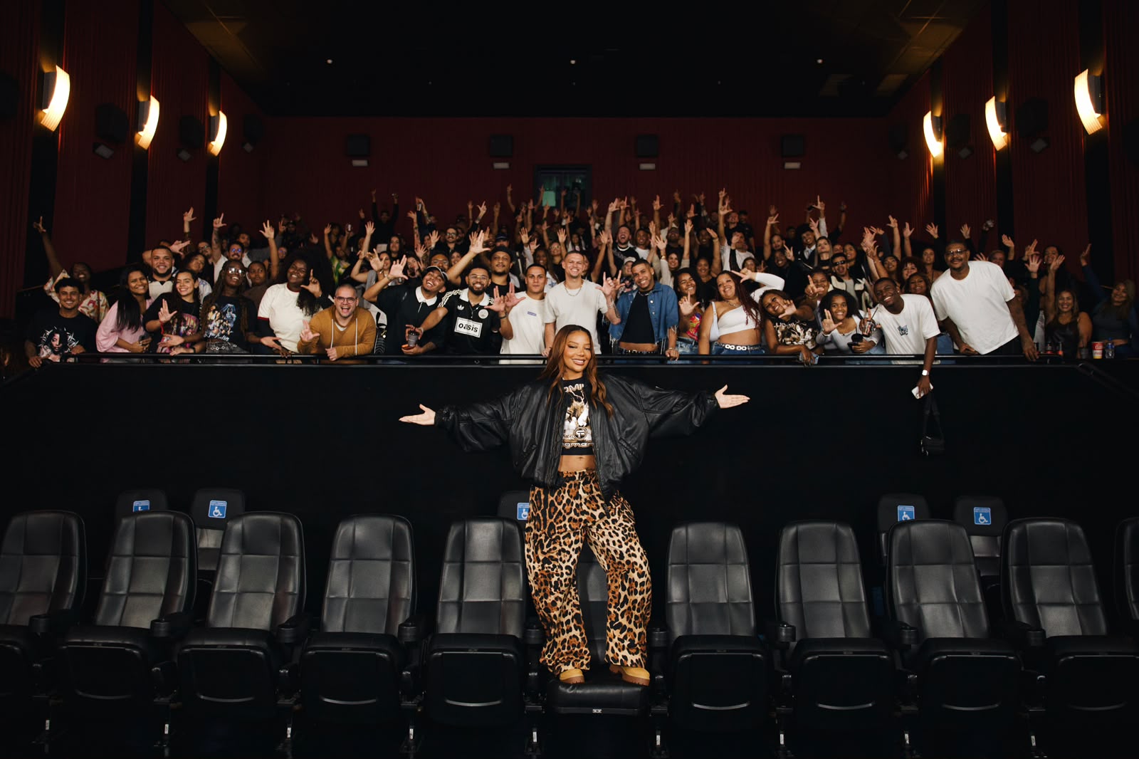 Ludmilla lança “Fragmentos: A Experiência” hoje, após sessões especiais nos cinemas de SP e RJ.